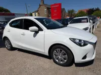 Used Mazda 2 2015 White Hatchback