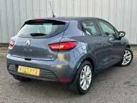 Used Renault Clio 90 HP (66 kW) 2023 Silver Hatchback