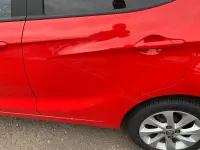 Second-hand Vauxhall Viva 75 CP (55 kW) 2017 Roșu Hatchback
