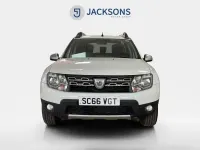Usado Dacia Duster Lauréate 110 HP (80 kW) 2017 Branco SUV