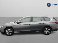 Begagnad VW Passat Life 204 HK (150 kW) 2025 Grå Kombi