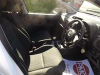 Used Toyota Yaris Edition 69 HP (50 kW) 2013 White Hatchback