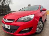 Used Vauxhall Astra 110 HP (80 kW) 2013 Red Hatchback