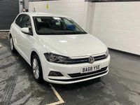 Used VW Polo SE 95 HP (69 kW) 2019 White Hatchback