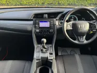 Used Honda Civic SE 129 HP (94 kW) 2017 Grey Hatchback