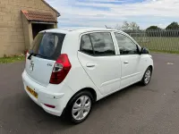 Used Hyundai i10 Active 2013 White Hatchback
