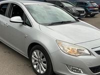 Second-hand Vauxhall Astra Elite 2011 Argintiu Hatchback