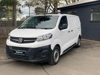 Second-hand Vauxhall Vivaro Edition 120 CP (88 kW) 2020 Alb Monovolum