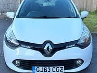 Used Renault Clio IV Expression+ 75 HP (55 kW) 2013 White Hatchback