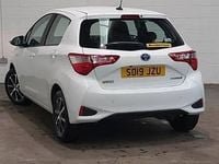 Second-hand Toyota Yaris Hybrid 100 CP (73 kW) 2019 Alb Hatchback