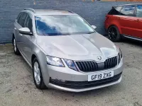 Usado Skoda Octavia SE Technology 115 CV (84 kW) 2019 Beige Familiar