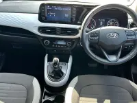 Used Hyundai i10 Premium 84 HP (61 kW) 2023 White Hatchback