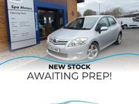 Used Toyota Auris 101 HP (74 kW) 2010 Silver Hatchback