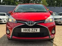 Used Toyota Yaris 99 HP (72 kW) 2016 Red Hatchback