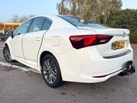 Used Toyota Avensis Business Edition 143 HP (105 kW) 2018 White Sedan