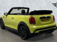 Used Mini Cooper Classic 134 HP (98 kW) 2023 Yellow Hatchback