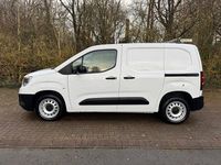 Used Vauxhall Combo 100 HP (73 kW) 2021 White MPV