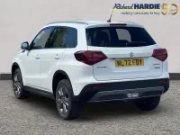 Gebraucht Suzuki Vitara SZ-T 127 PS (93 kW) 2023 Weiß SUV