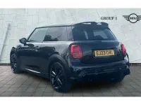 Begagnad Mini Cooper Sport 136 HK (100 kW) 2023 Svart Halvkombi