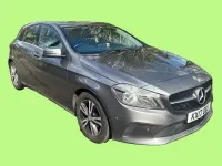 Usado Mercedes A160 Executive 102 HP (75 kW) 2017 Cinzento Citadino