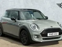 Begagnad Mini Cooper Classic 134 HK (98 kW) 2019 Grå Halvkombi