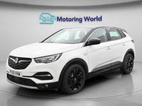 Used Vauxhall Grandland X Sport 130 HP (95 kW) 2019 White SUV