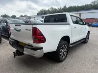Used Toyota HiLux 150 HP (110 kW) 2020 White Pickup