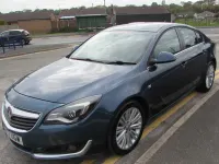 Used Vauxhall Insignia Design Edition 170 HP (125 kW) 2017 Blue Hatchback