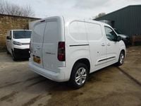 Used Toyota Proace Design 130 HP (95 kW) 2022 White MPV