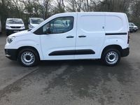 Used Vauxhall Combo 100 HP (73 kW) 2022 White MPV
