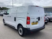 Used Vauxhall Vivaro 145 HP (106 kW) 2022 White MPV