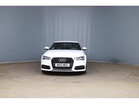 Begagnad Audi A6 Black Edition 190 HK (139 kW) 2016 Vit Sedan