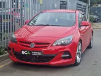 Used Vauxhall Astra Edition 140 HP (102 kW) 2014 Red Hatchback
