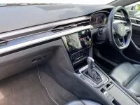 Usado VW Arteon R 320 HP (235 kW) 2023 Cinzento Citadino