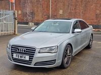 Usado Audi A8 Advanced 350 HP (257 kW) 2011 Prateado Sedan