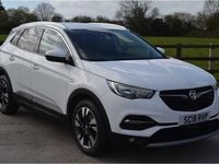 Used Vauxhall Grandland X Sport 130 HP (95 kW) 2018 White SUV