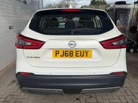 Used Nissan Qashqai Acenta Premium 115 HP (84 kW) 2019 White SUV