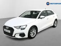 Begagnad Audi A3 2023 Vit Sedan