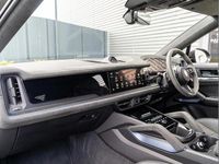 Used Porsche Cayenne Turbo E-Hybrid 729 HP (536 kW) 2024 Grey SUV