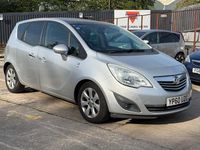 Używany Vauxhall Meriva 2011 Srebrny Minivan