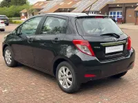 Used Toyota Yaris 101 HP (74 kW) 2013 Black Hatchback