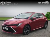 Used Toyota Corolla 122 HP (89 kW) 2019 Red Hatchback