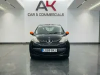 Begagnad Peugeot 107 68 HK (50 kW) 2008 Svart Halvkombi