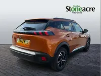 Second-hand Peugeot e-2008 Allure+ 100 kW (136 CP) 2023 Portocaliu SUV