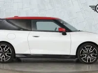 Used Mini Cooper Hatch 133 kW (181 HP) 2024 White Hatchback