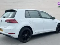 Begagnad VW Golf VII GTE 204 HK (150 kW) 2018 Vit