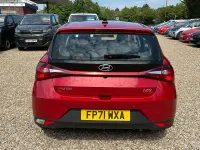 Used Hyundai i20 SE 100 HP (73 kW) 2022 Red Hatchback