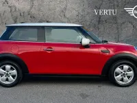 Used Mini Cooper Classic 136 HP (100 kW) 2022 Red Hatchback