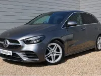 Usado Mercedes B200 AMG Line Premium 163 HP (119 kW) 2021 Cinzento Monovolume
