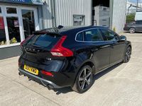 Usado Volvo V40 R-Design 122 HP (89 kW) 2019 Citadino